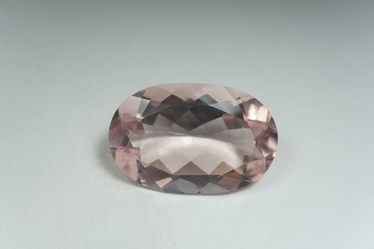 30.60ct Quartzo Rosa 28x18mm