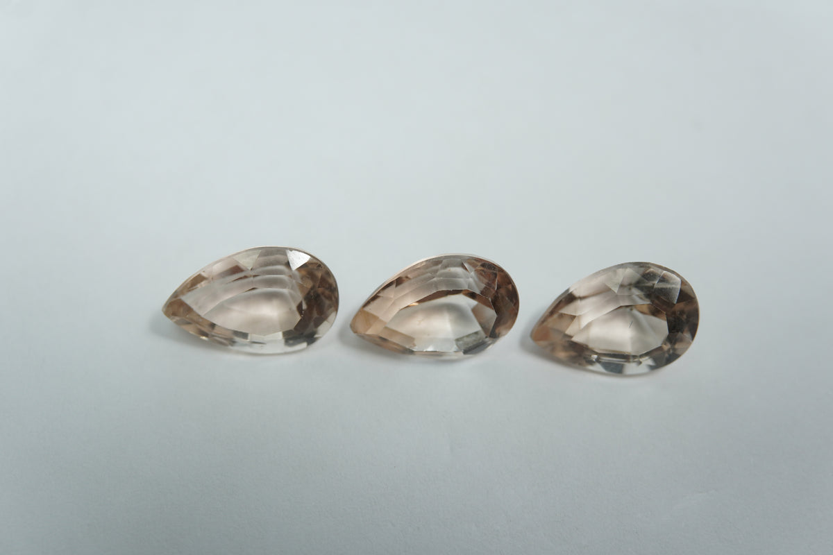 12.40ct Topázio 12x8mm / 12x8mm / 11.5x8mm