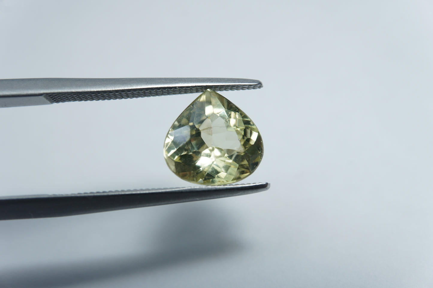 2,50 ct Crisólita 9 mm