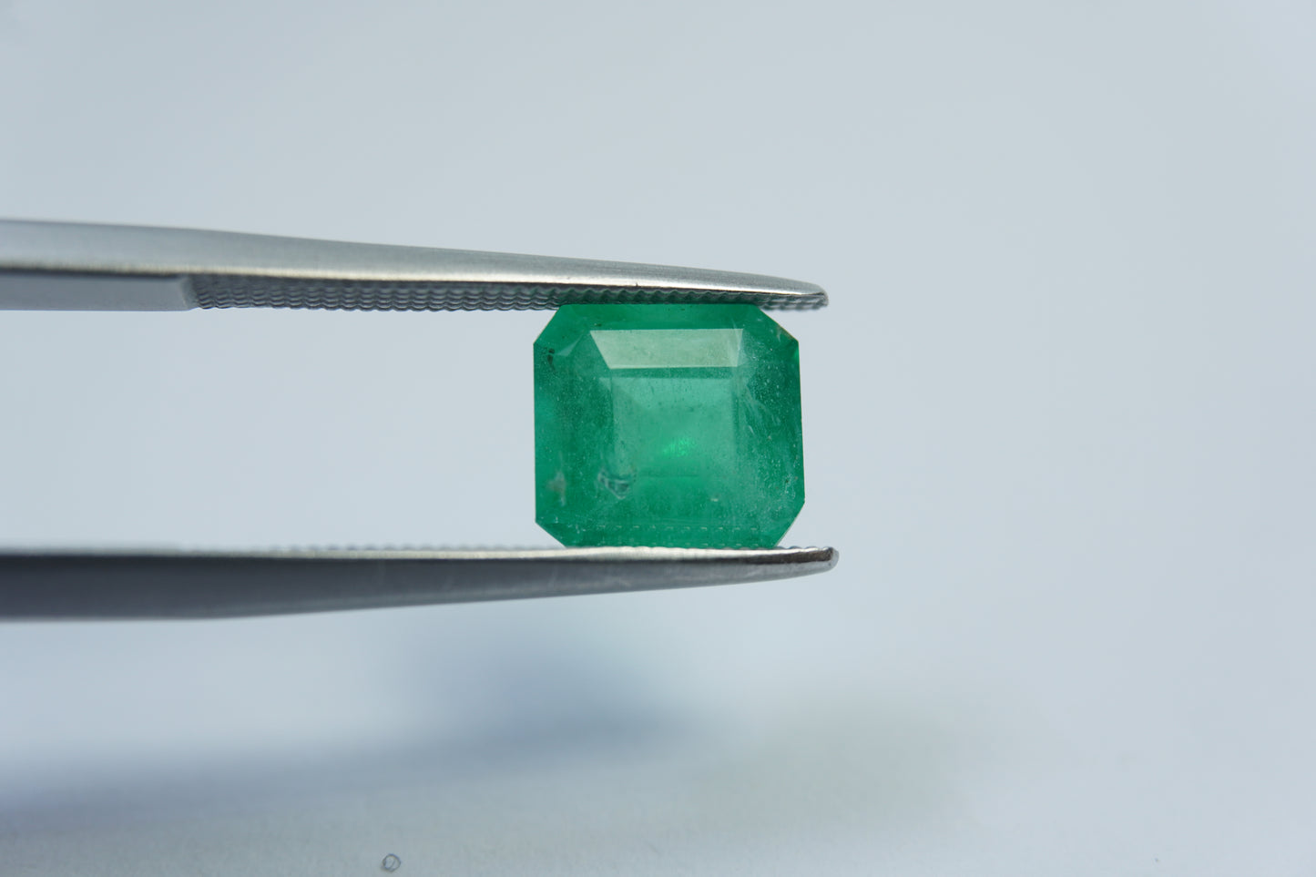 1.98ct Esmeralda 8x7mm