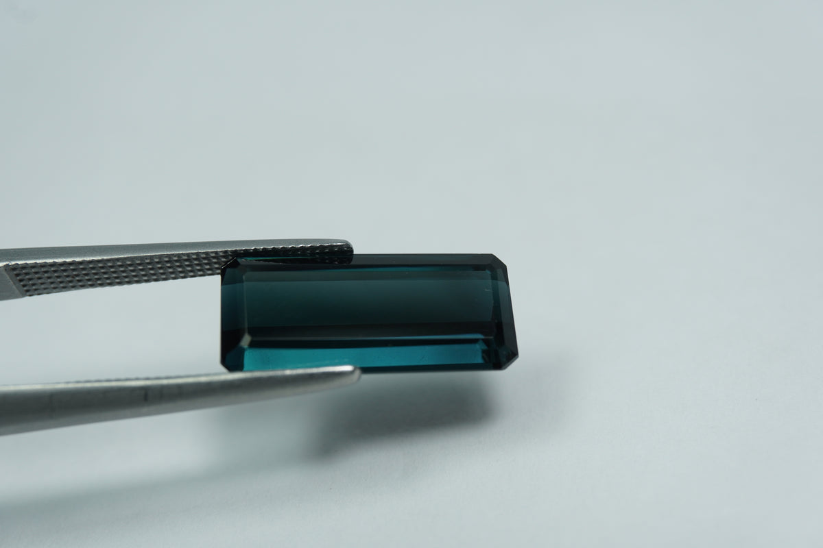 4.55ct Turmalina azul 15x7mm