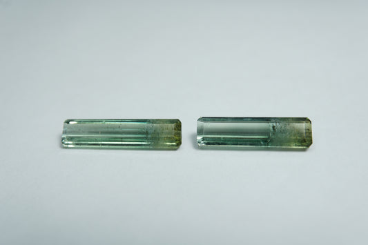 3.87ct Turmalina bicolor 16x4mm / 15x4mm
