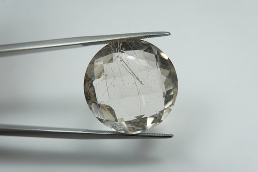 24.25ct Quartzo com inclusão 19mm