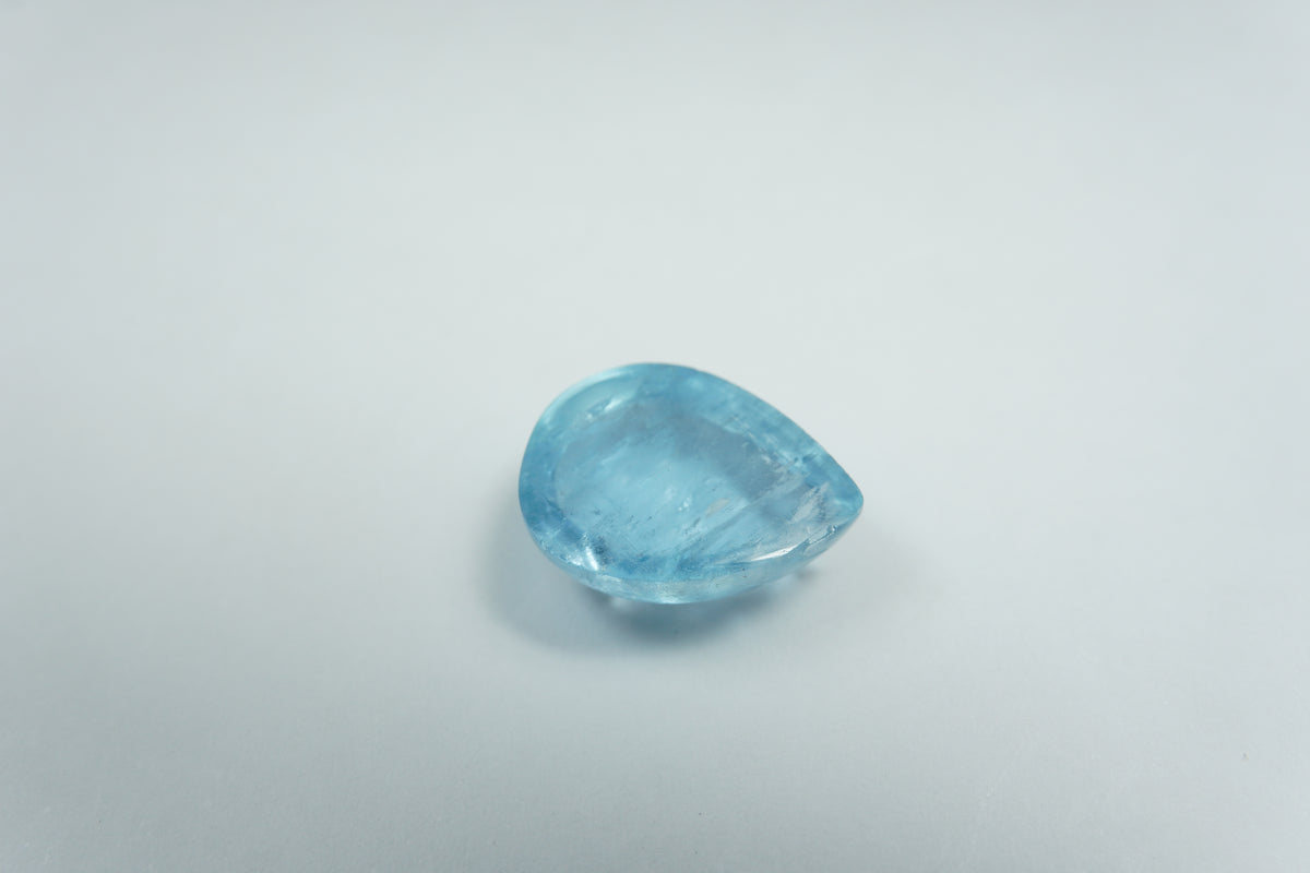 5.99ct Aquamarine cabochon 13x10mm