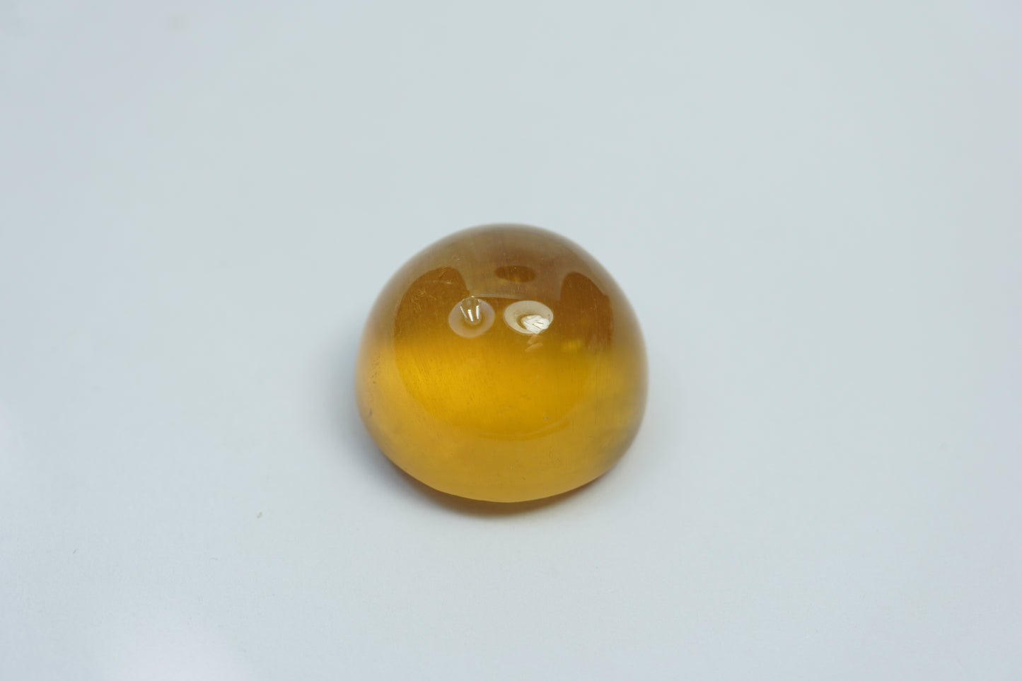 37.40ct Berilo cabochão 19mm