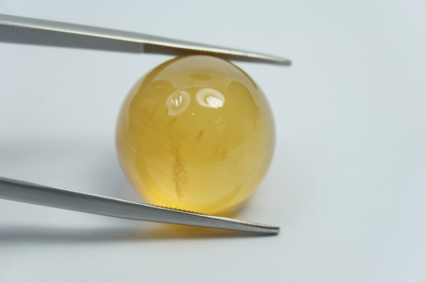 37.40ct Berilo cabochão 19mm