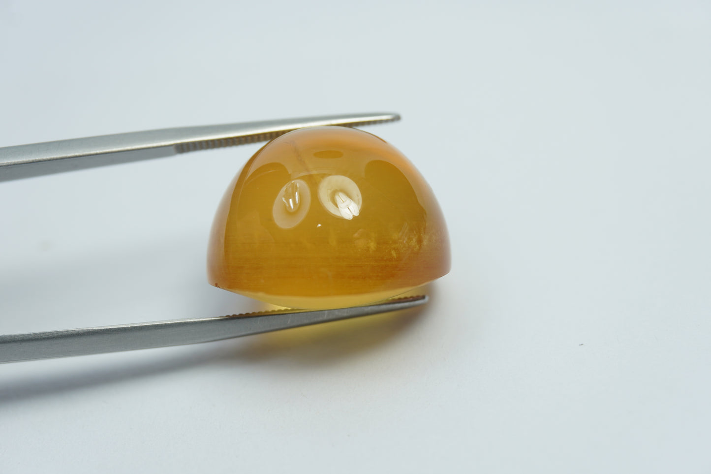 37.40ct Berilo cabochão 19mm