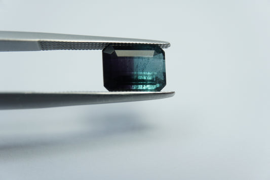 2.50ct Turmalina bicolor 9x7mm