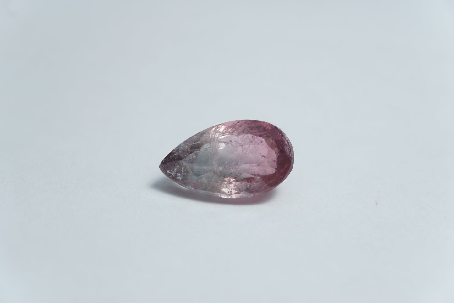 4.40ct Turmalina bicolor 13x8mm