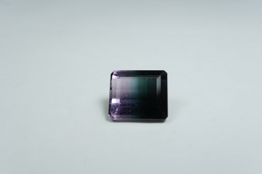 7.69ct Turmalina bicolor 12x10.5mm