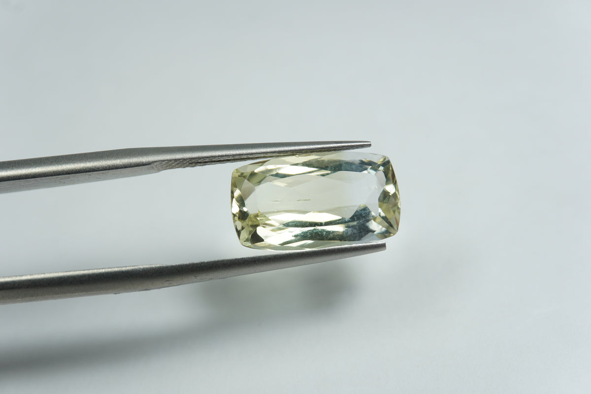 4ct Berilo bicolor 13x8mm