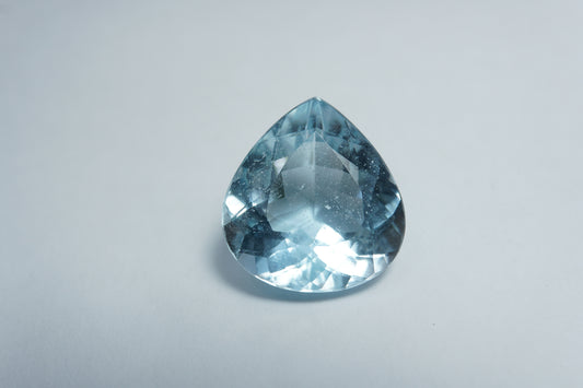 20.65ct Topázio cor natural  18x17mm