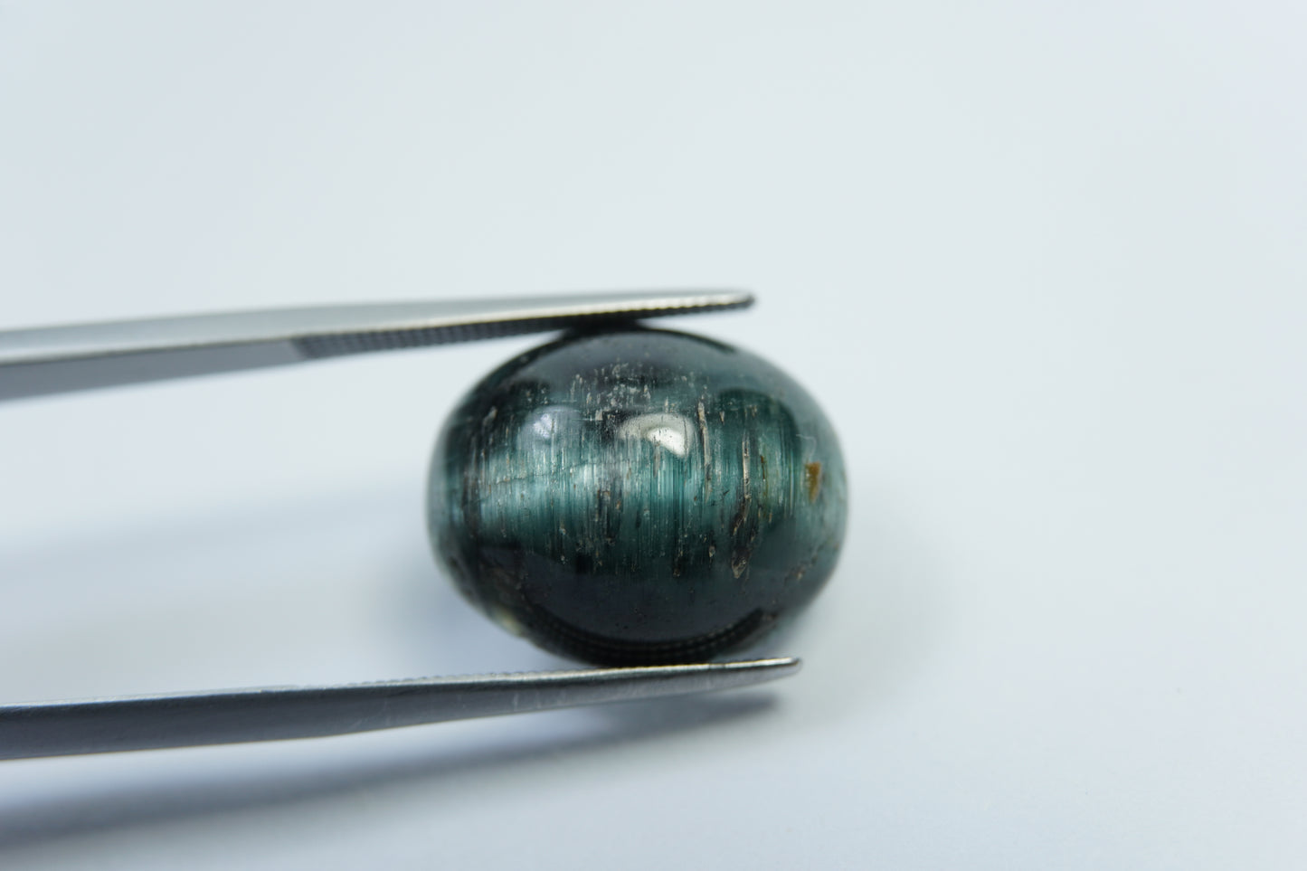 11.60ct Turmalina com listra 17x14mm