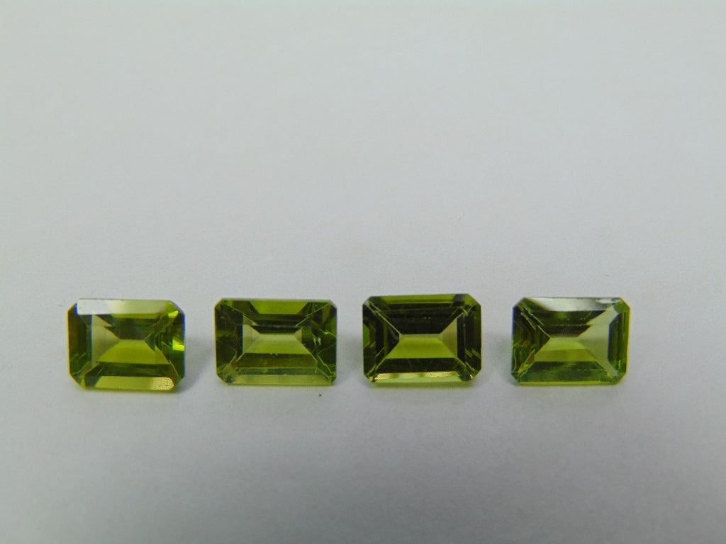 5.60ct Peridoto Calibrado 8x6mm