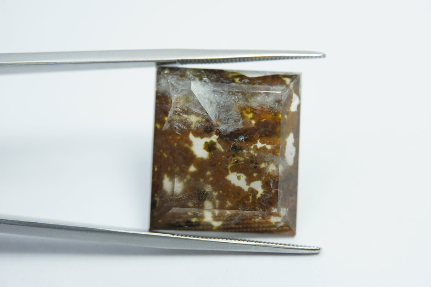 23.65ct Quartzo com inclusão 22x20mm