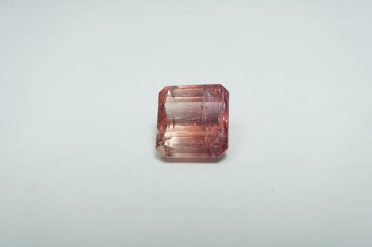 3.65ct Turmalina bicolor 9x8.5mm