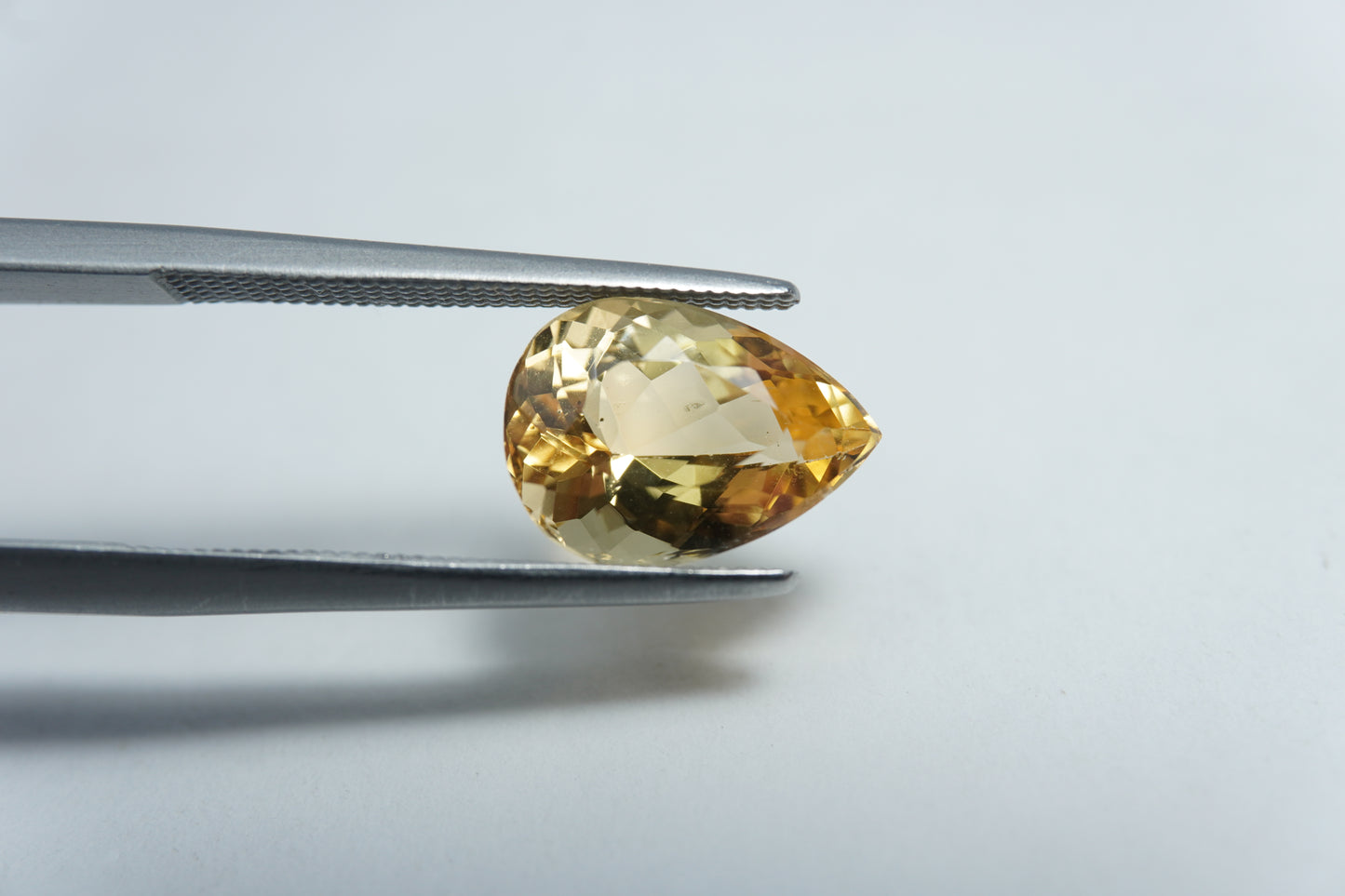 3.38ct Topázio Imperial 11x8mm