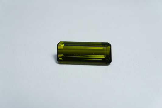 3.20ct Turmalina 14x6mm