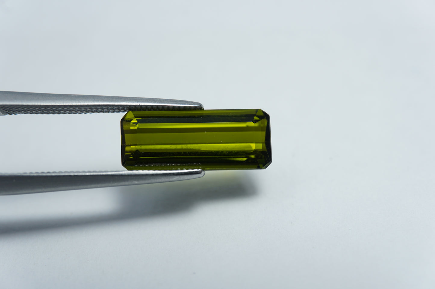 3.20ct Turmalina 14x6mm