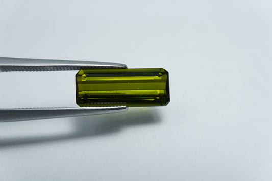 3.20ct Turmalina 14x6mm
