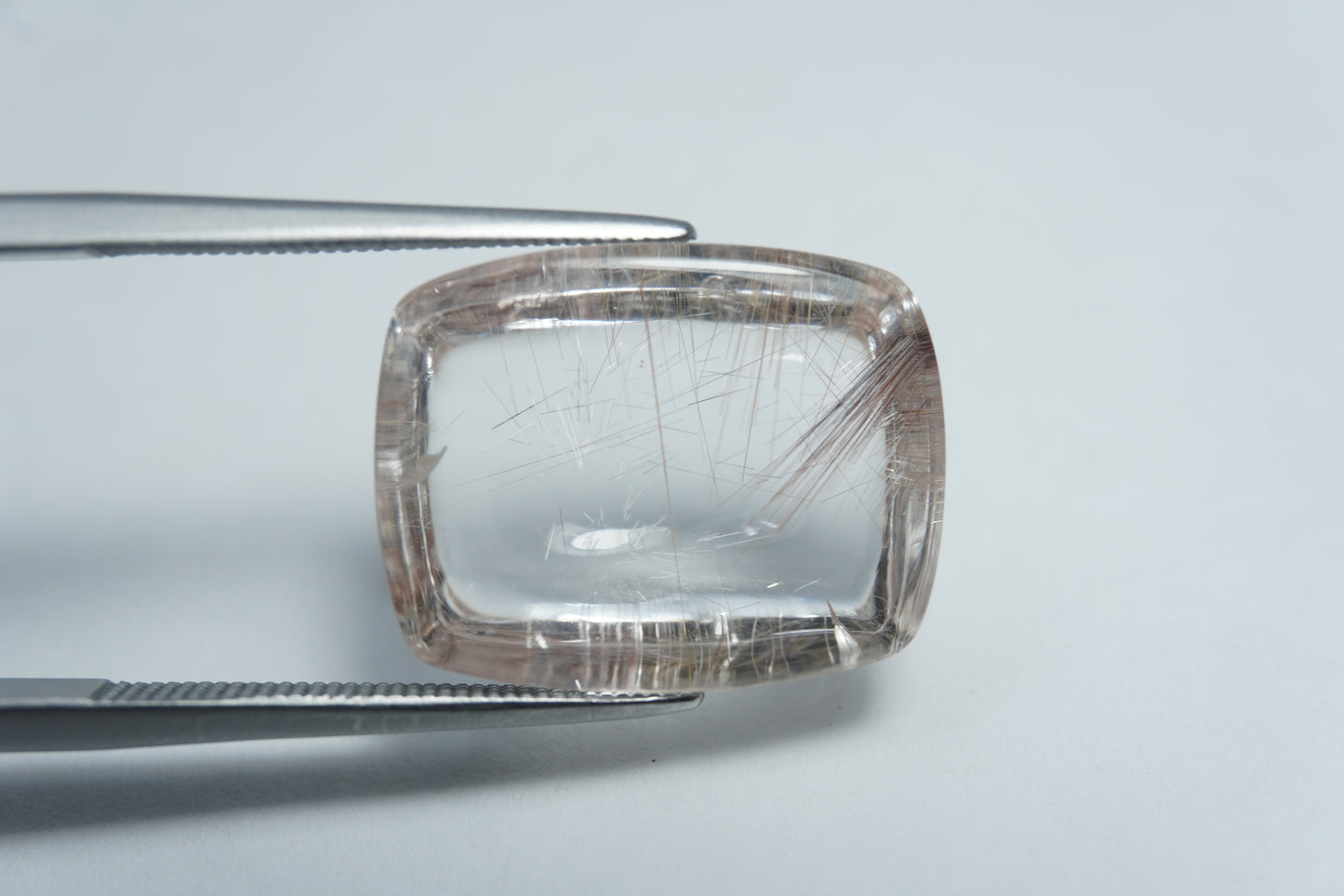 17.80ct Quartzo com inclusão cabochão 18x14mm