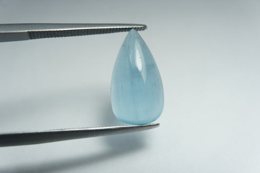 3.80ct Água-marinha cabochão 15x8mm