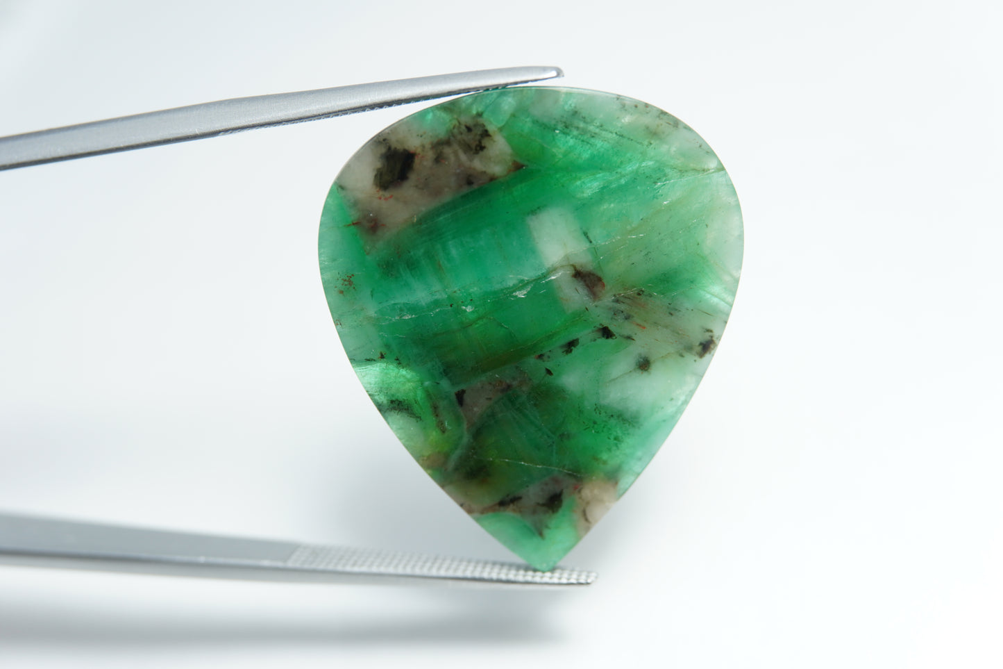 15.46ct Esmeralda 27x23mm