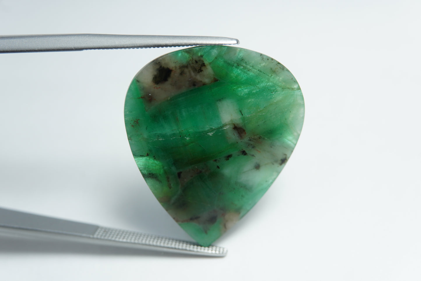15.46ct Esmeralda 27x23mm
