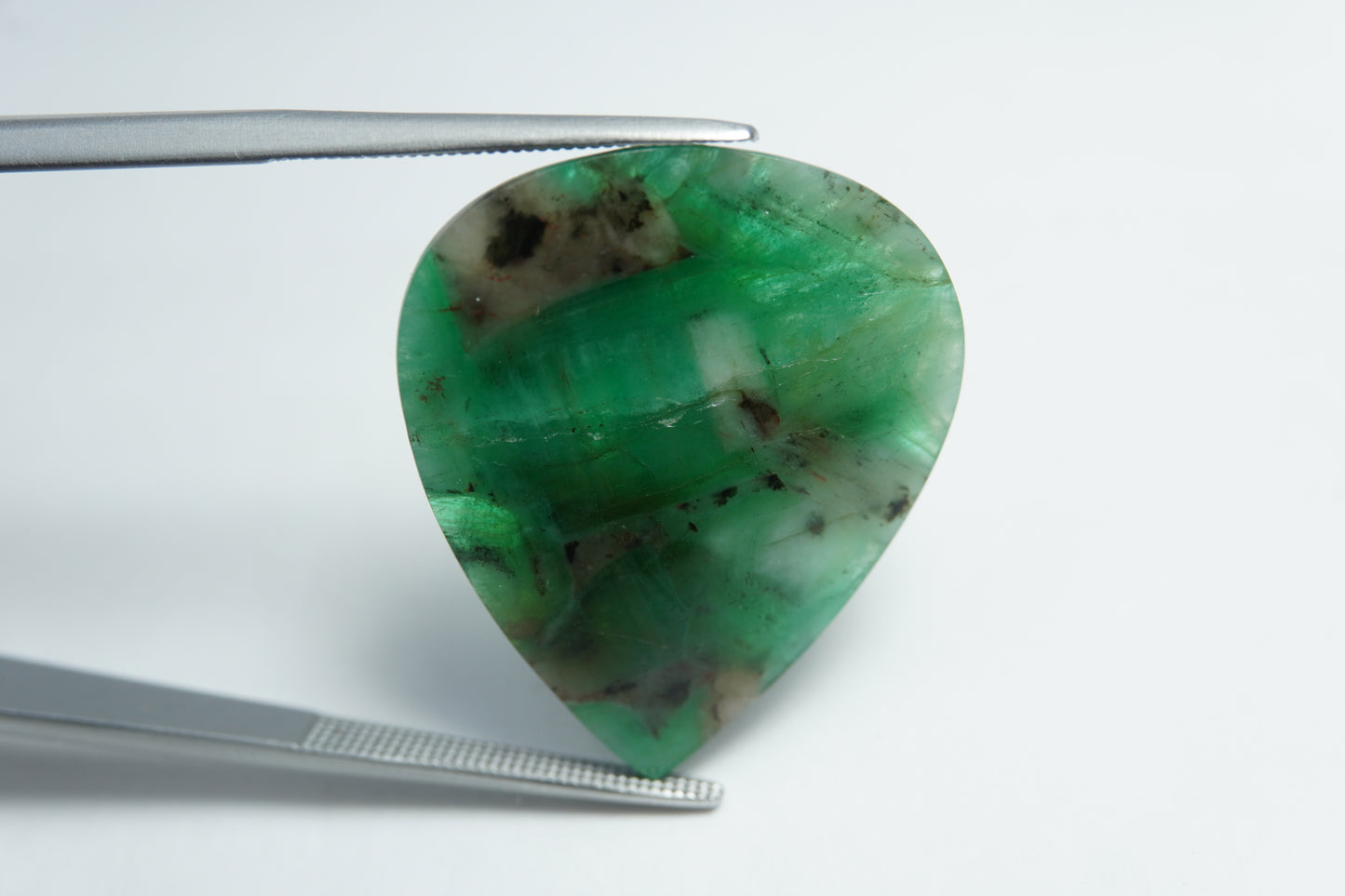 15.46ct Esmeralda 27x23mm