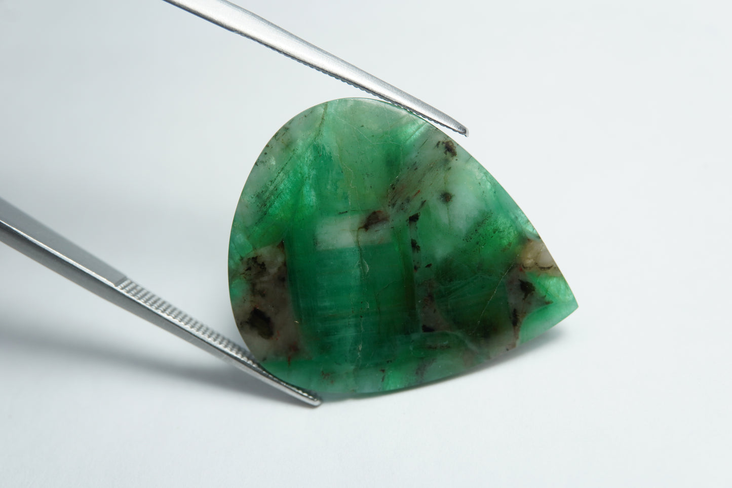 15.46ct Esmeralda 27x23mm