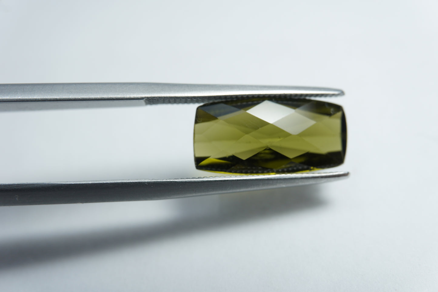 3.40ct Turmalina 14x7mm