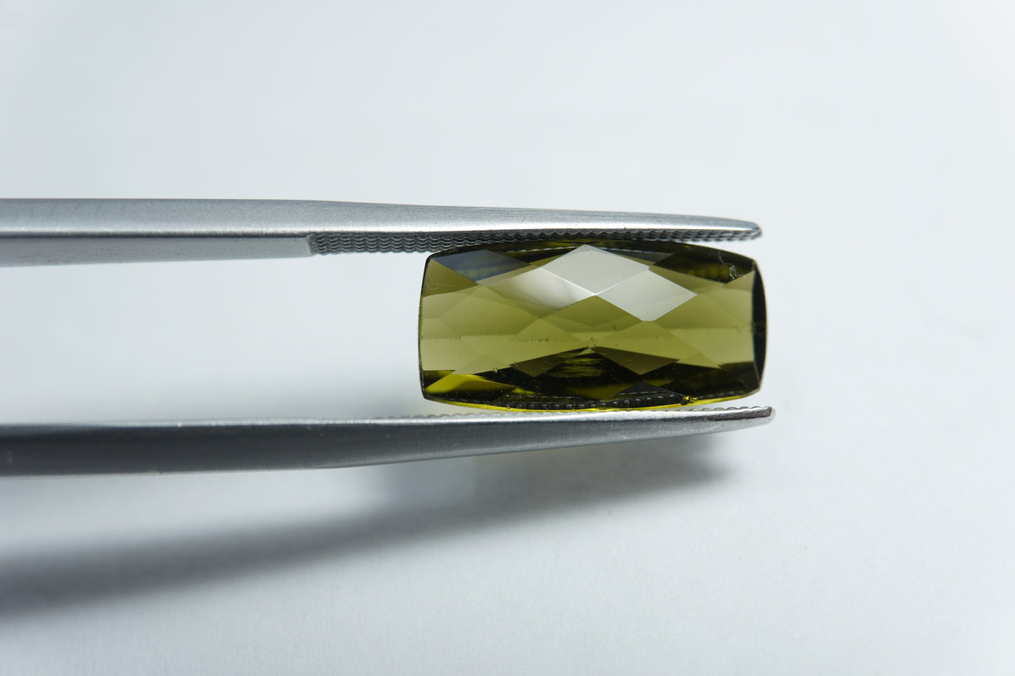 3.40ct Turmalina 14x7mm