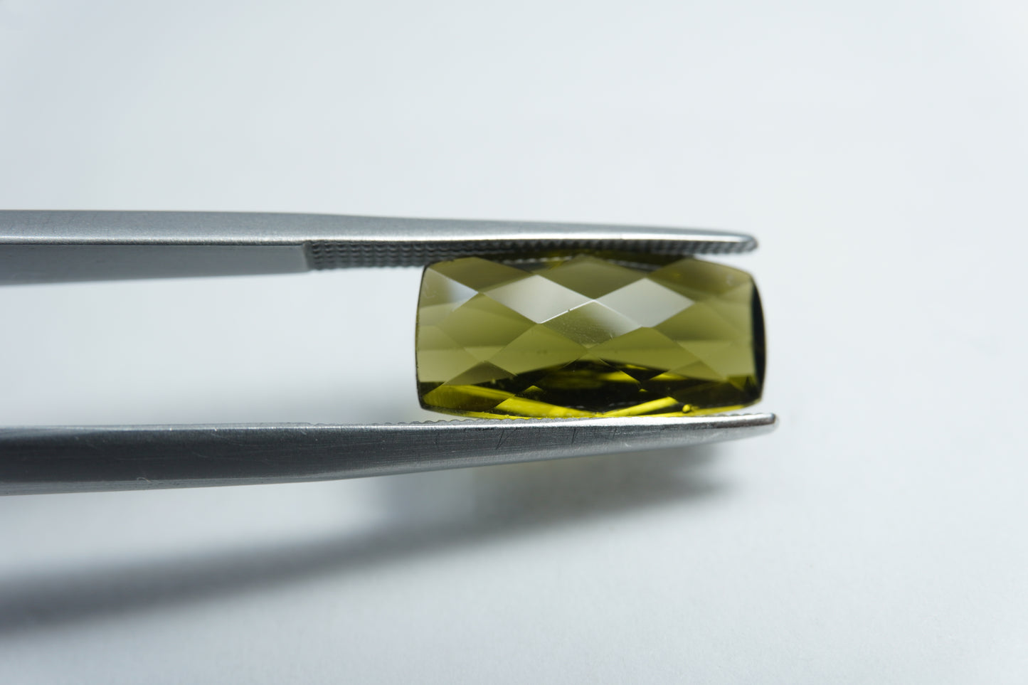 3.40ct Turmalina 14x7mm