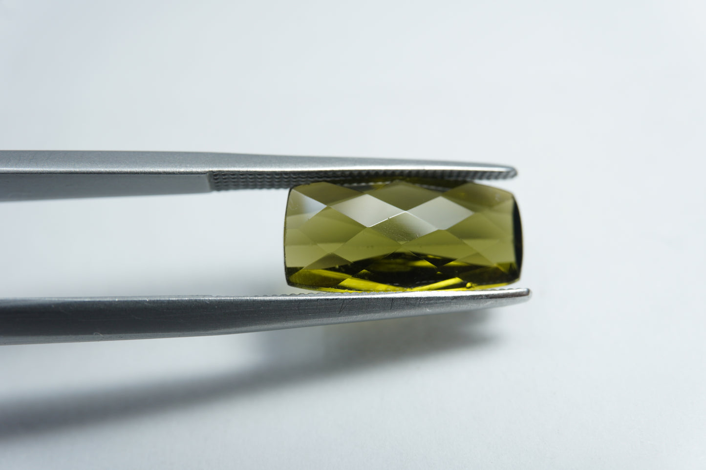 3.40ct Turmalina 14x7mm