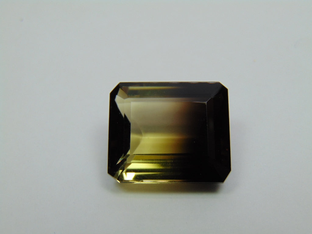 30.60ct Green Gold Bicolor 21x17mm