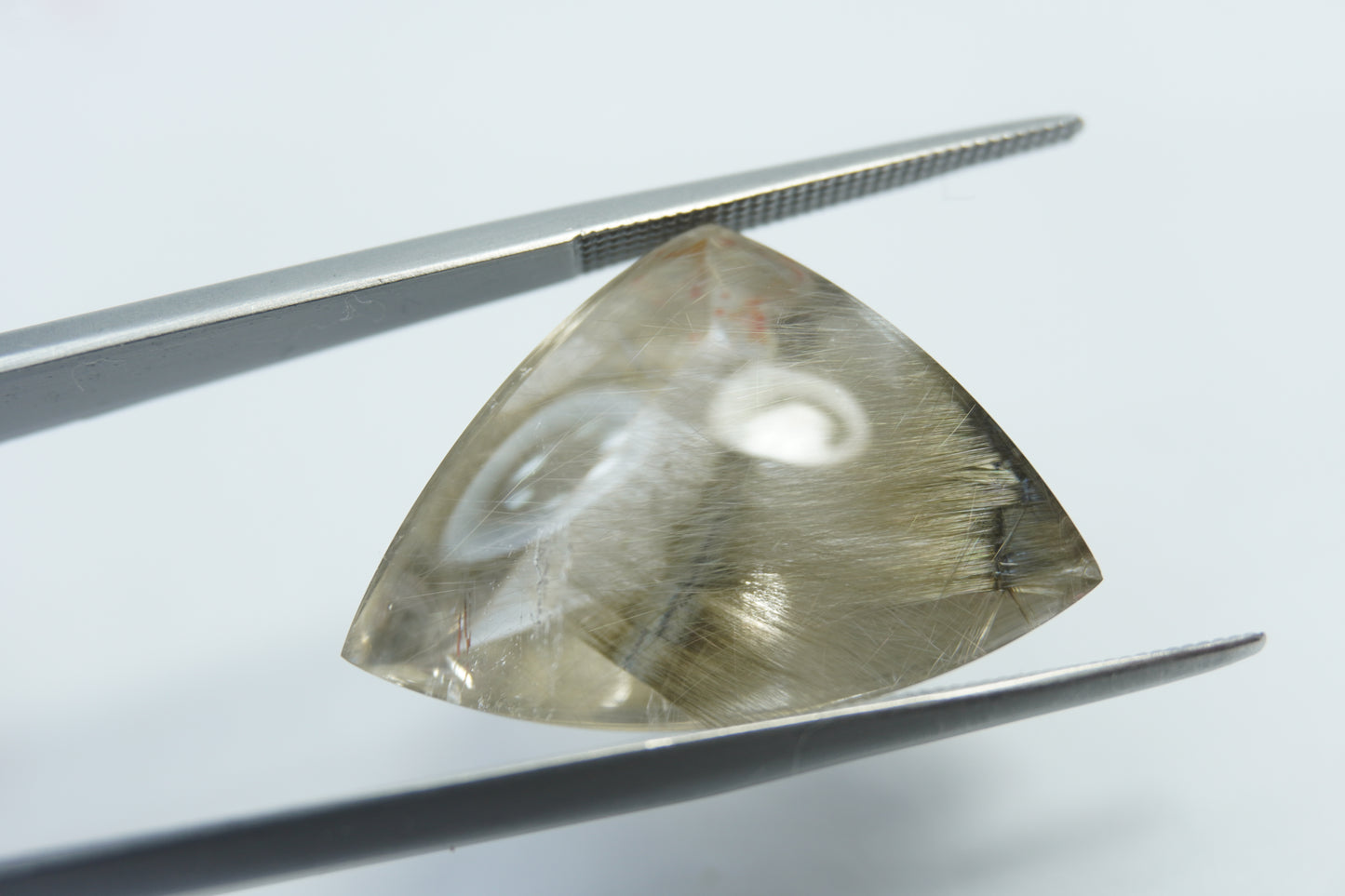 23.80ct Quartzo com inclusão 24x17mm