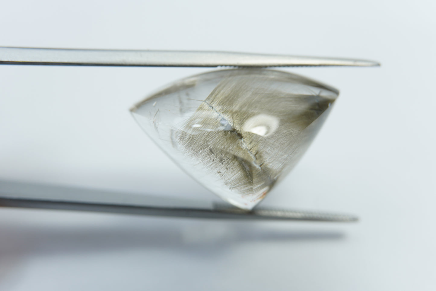 23.80ct Quartzo com inclusão 24x17mm
