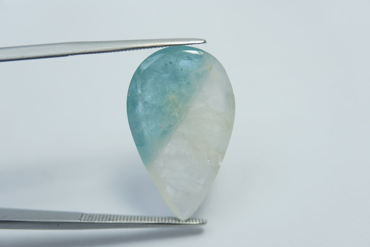 15.50ct Água-Marinha Bicolor Cabochão 25x15mm