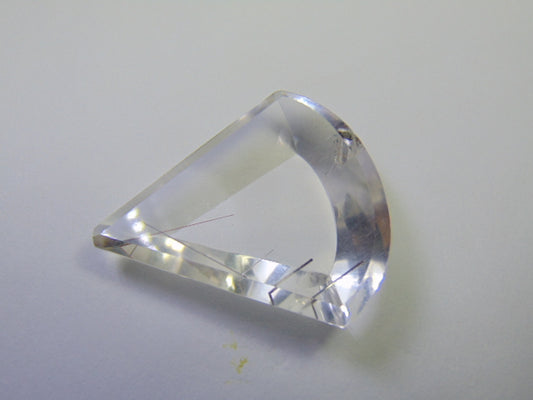 57.45ct Quartzo com Inclusão 37x34mm