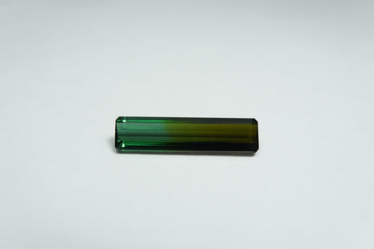 2.70ct Turmalina bicolor 15x5mm