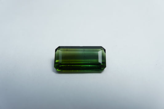 2.08ct Turmalina bicolor 11x6mm