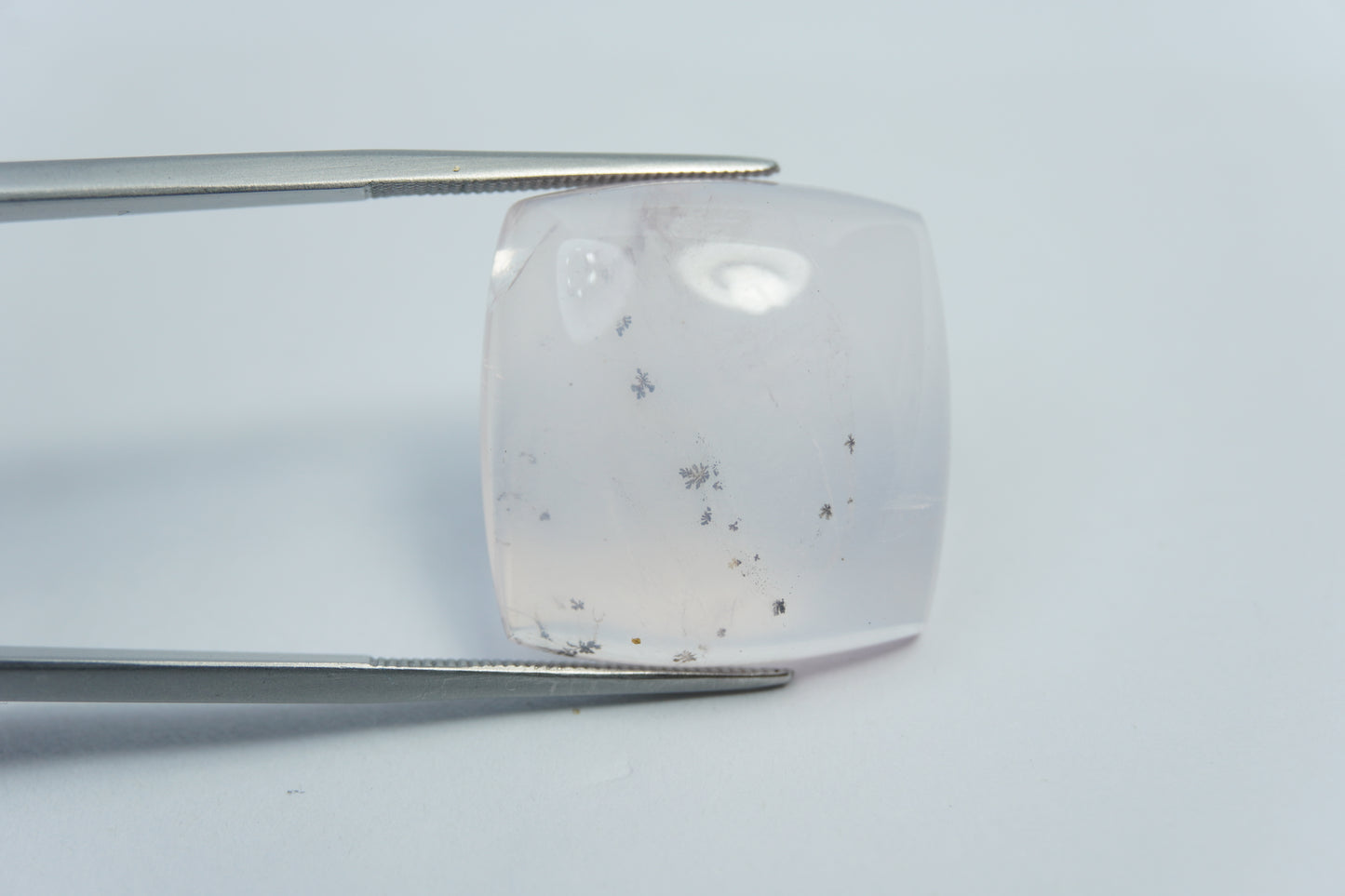 32.35ct Quartz rose 22x21mm