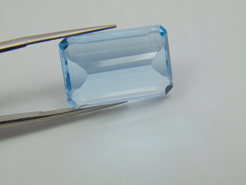 25.45ct Topaz 21x14mm