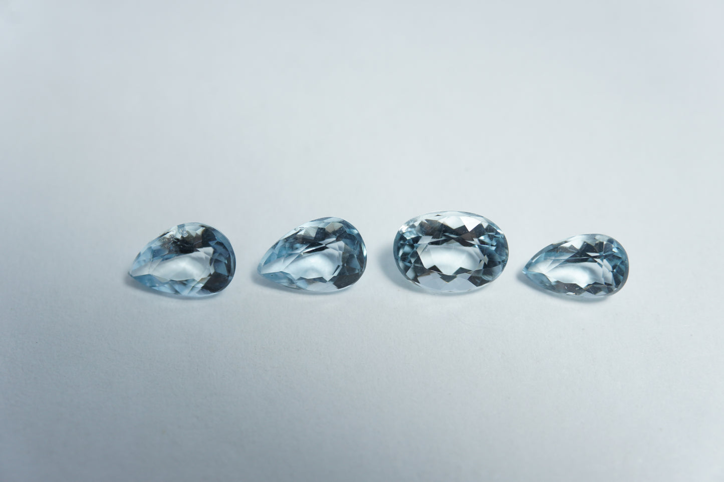 2.50ct Água-marinha 7x5mm / 6x4mm