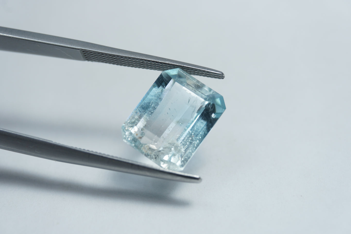 6.30ct Topázio Bicolor cor natural 11.5x6mm