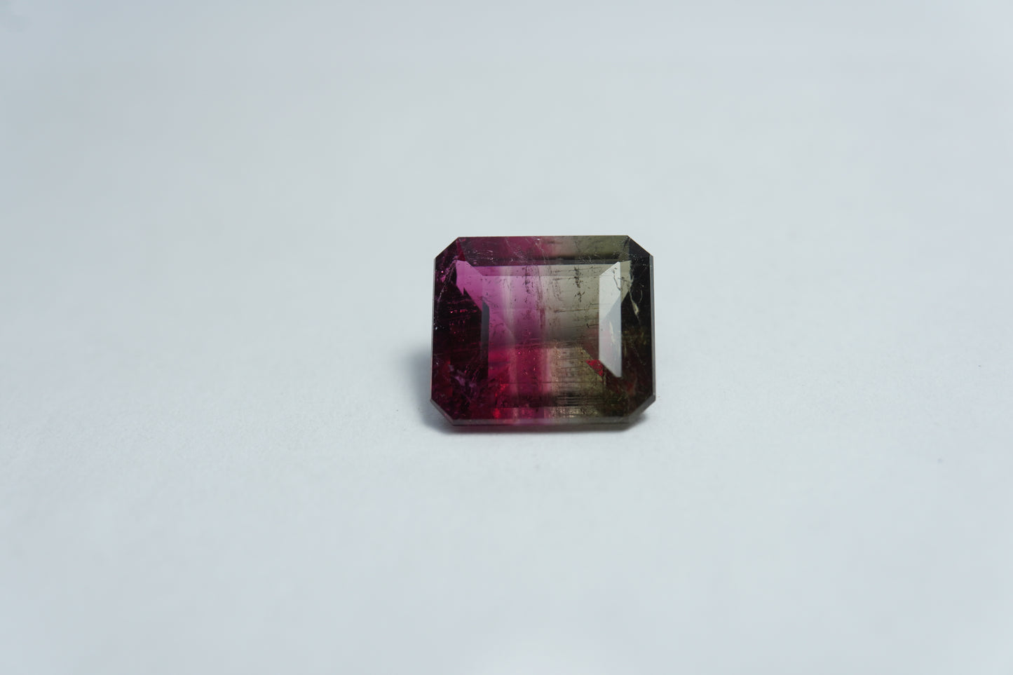 3.90ct Turmalina bicolor 10x9mm