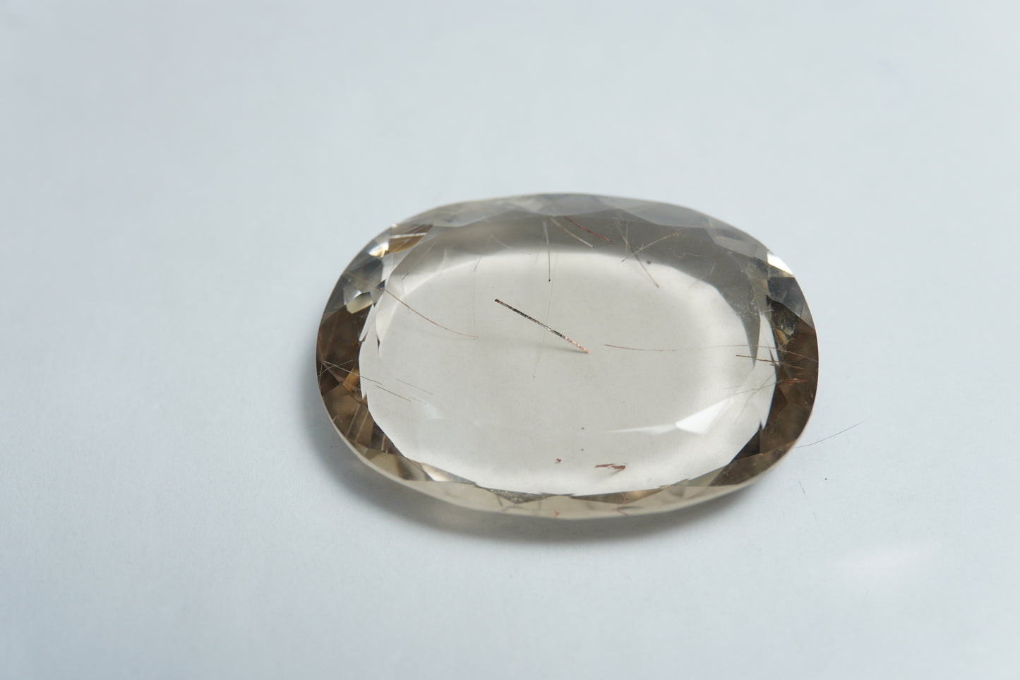 38.35ct Quartzo com inclusão 30x24mm