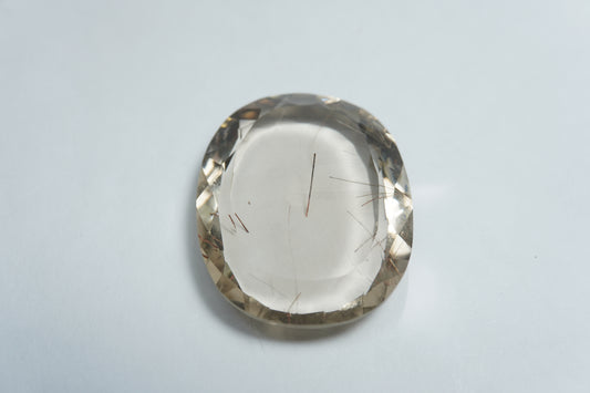 38.35ct Quartzo com inclusão 30x24mm