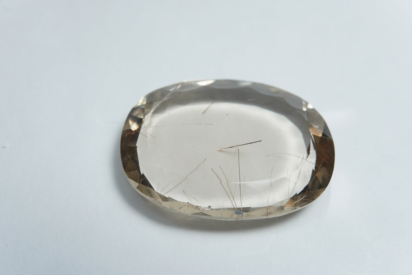 38.35ct Quartzo com inclusão 30x24mm