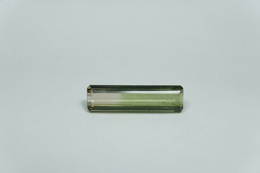 2.15ct Turmalina bicolor 15x4mm